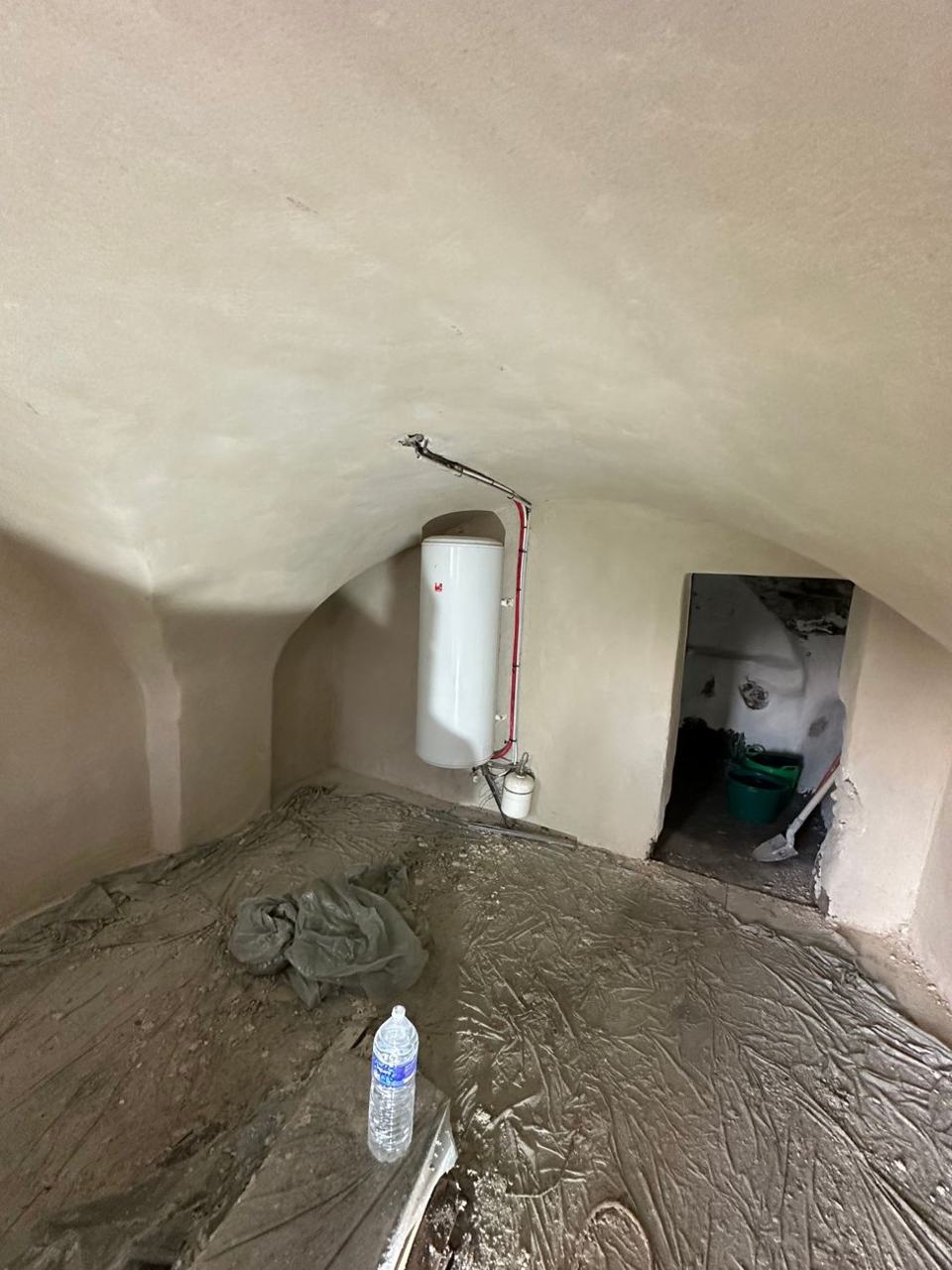 Cave voûtée après les travaux d’enduit